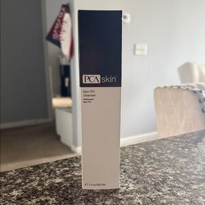 PCA Skin BPO 5% Cleanser - Black and White